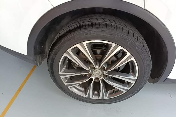 Used BYD Tang 2018 2.0T Automatic SmartConnect Prestige 7-Seater China V Standard Right Rear Wheel Hub