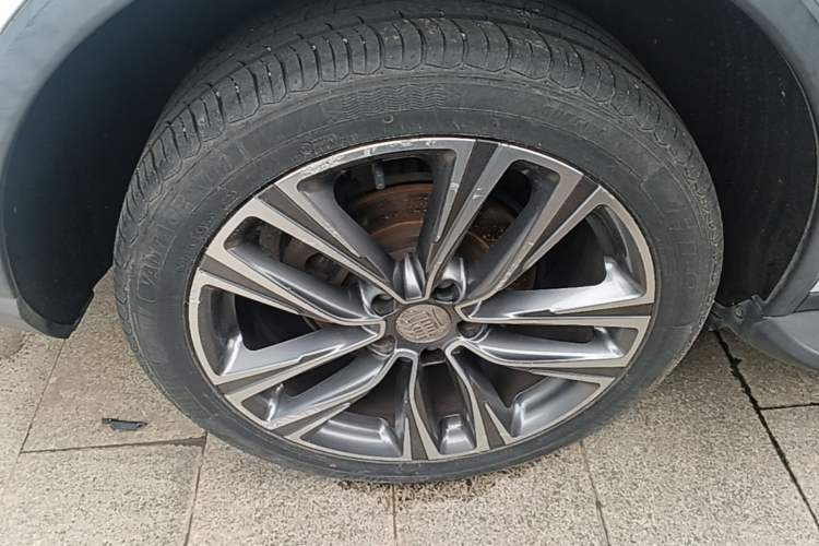 Used BYD Tang 2018 2.0T Automatic SmartConnect Prestige 7-Seater China V Standard Right Rear Wheel Hub