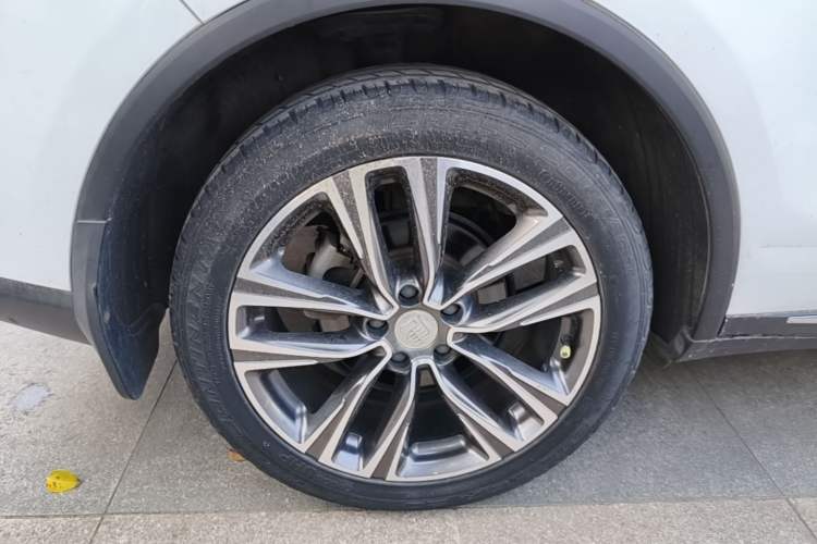 Used BYD Tang 2018 2.0T Automatic SmartConnect Prestige 7-Seater China V Standard Right Rear Wheel Hub