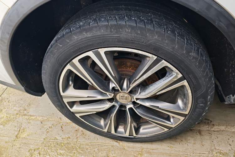 Used BYD Tang 2018 2.0T Automatic SmartConnect Prestige 7-Seater China V Standard Right Rear Wheel Hub