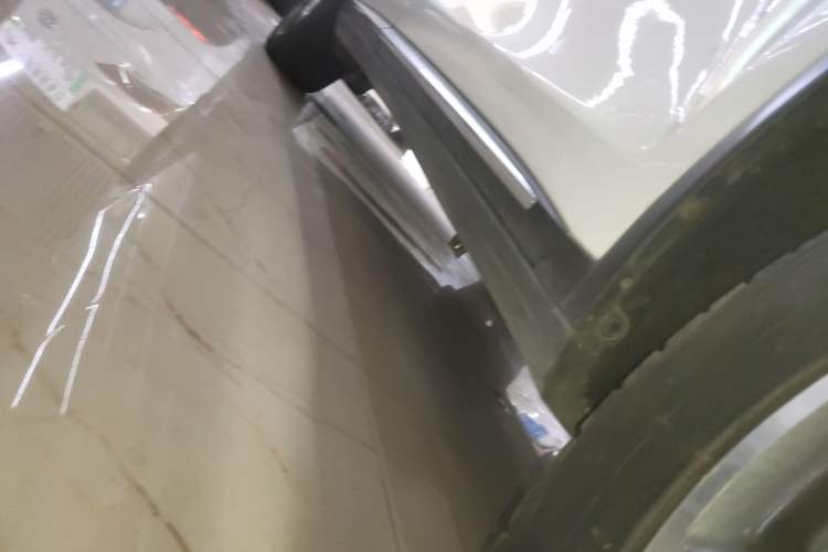 Used BYD Tang 2018 2.0T Automatic SmartConnect Prestige 7-Seater China V Standard Right Side Sill