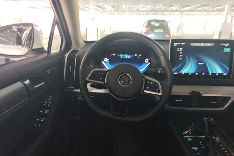 Used BYD Tang 2018 2.0T Automatic SmartConnect Prestige 7-Seater China V Standard Steering Wheel