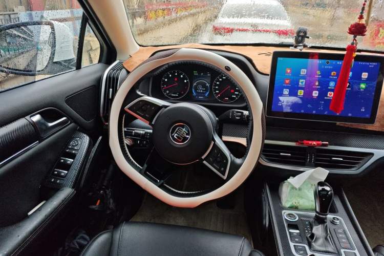 Used BYD Tang 2018 2.0T Automatic Smart Connect Prestige 7-Seater China V Standard Steering Wheel