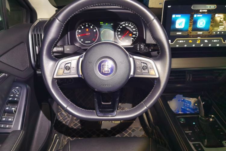 Used BYD Tang 2018 2.0T Automatic Smart Connect Prestige 7-Seater China V Standard Steering Wheel