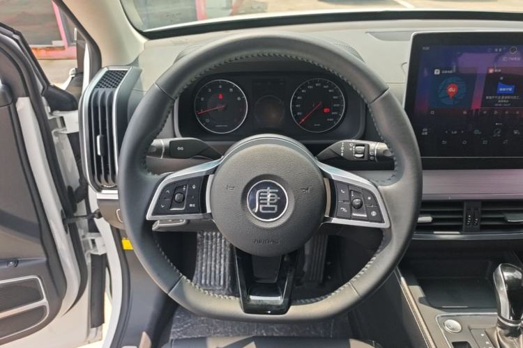 Used BYD Tang 2018 2.0T Automatic Smart Connect Prestige 7-Seater China V Standard Steering Wheel