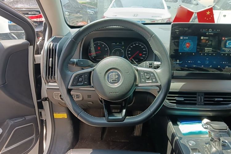 Used BYD Tang 2018 2.0T Automatic Smart Connect Prestige 7-Seater China V Standard Steering Wheel