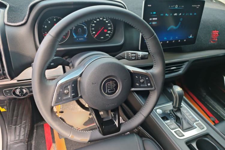 Used BYD Tang 2018 2.0T Automatic Smart Connect Prestige 7-Seater China V Standard Steering Wheel