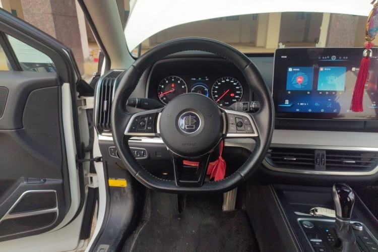 Used BYD Tang 2018 2.0T Automatic SmartConnect Prestige 5-Seater Emission Standard China V Steering Wheel