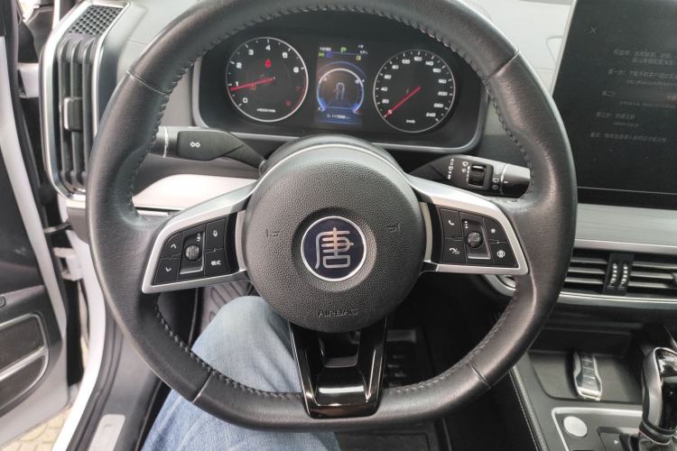 Used BYD Tang 2018 2.0T Automatic Smart Connect Prestige 7-Seater China V Standard Steering Wheel