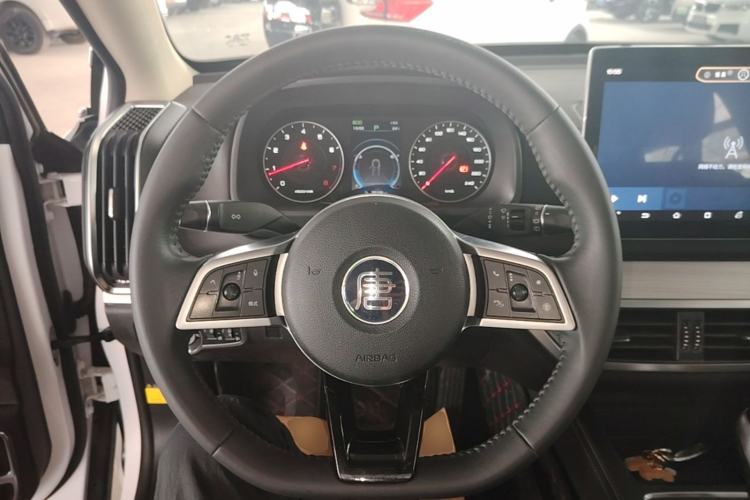 Used BYD Tang 2018 2.0T Automatic Smart Connect Prestige 7-Seater China V Standard Steering Wheel