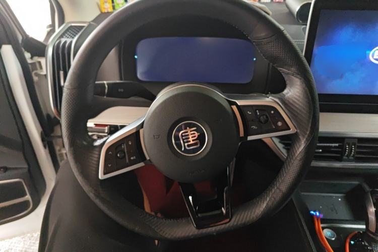 Used BYD Tang 2018 2.0T Automatic SmartConnect Prestige 7-Seater China V Standard Steering Wheel