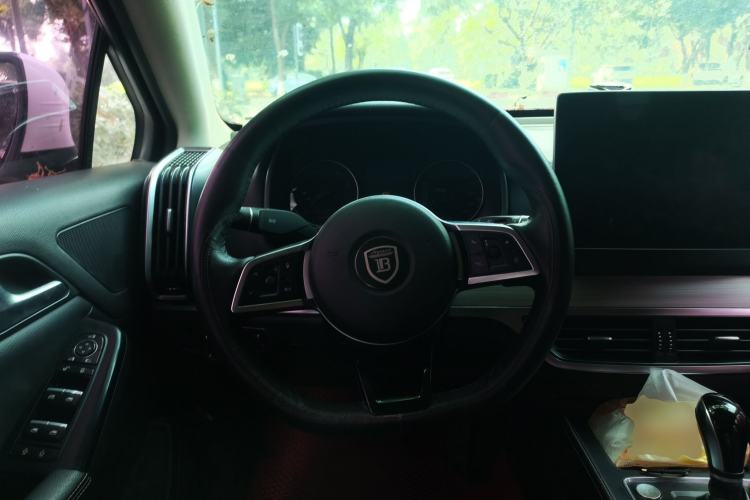 Used BYD Tang 2018 2.0T Automatic SmartConnect Luxury 7-Seater China V Emission Standard Steering Wheel