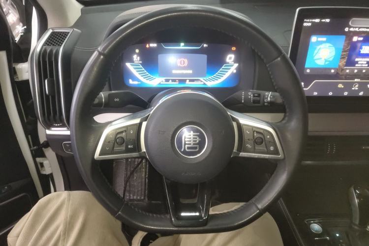 Used BYD Tang 2018 2.0T Automatic SmartConnect Prestige 7-Seater China V Standard Steering Wheel