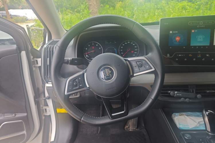 Used BYD Tang 2018 2.0T Automatic Smart Connect Prestige 7-Seater China V Standard Steering Wheel