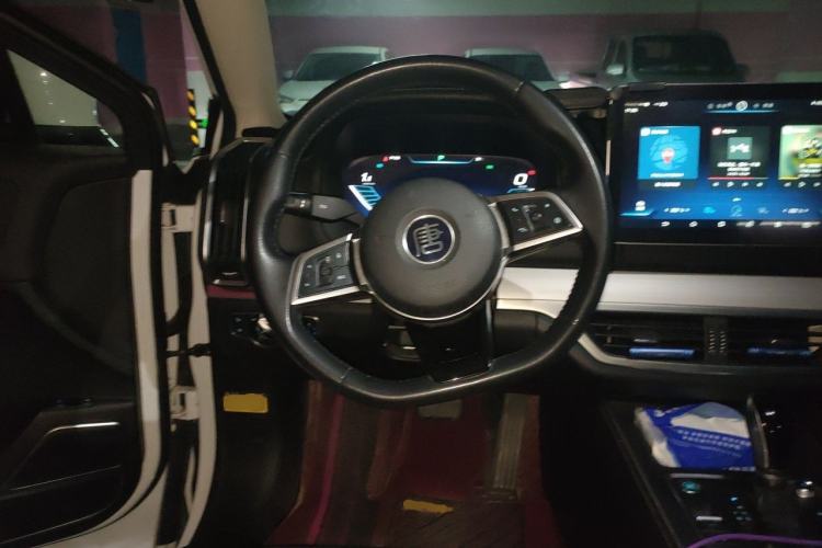 Used BYD Tang 2018 2.0T Automatic SmartConnect Prestige 7-Seater China V Standard Steering Wheel