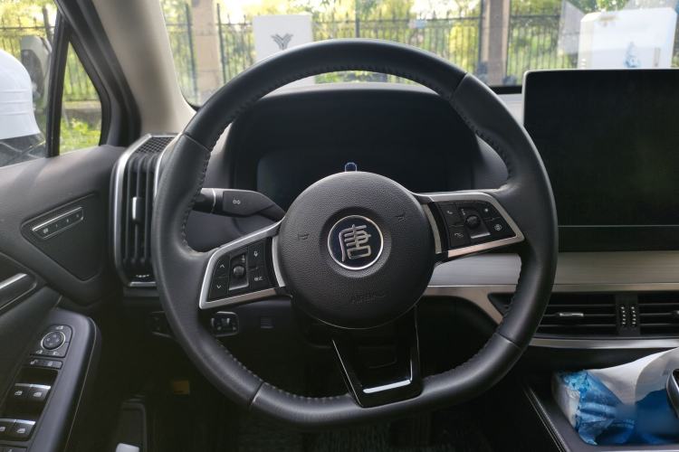 Used BYD Tang 2018 2.0T Automatic SmartConnect Prestige 7-Seater China V Standard Steering Wheel