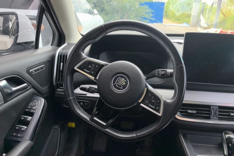 Used BYD Tang 2018 2.0T Automatic SmartConnect Prestige 7-Seater China V Standard Steering Wheel
