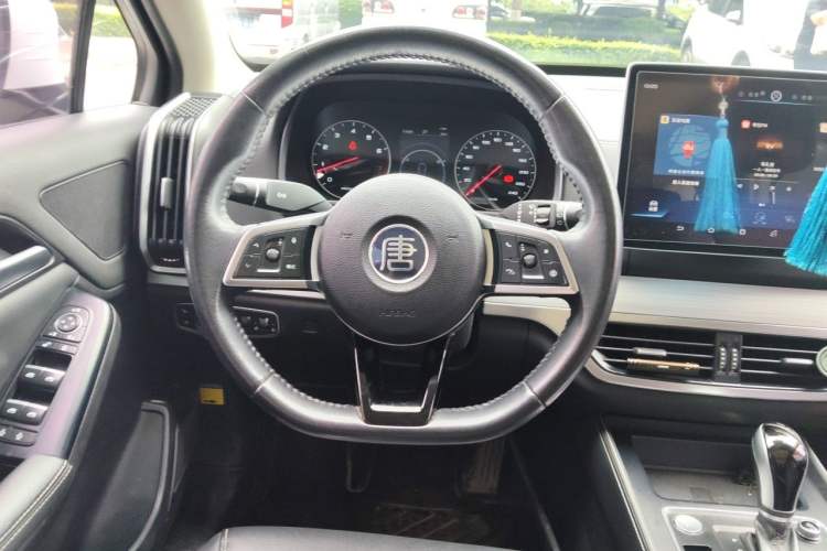 Used BYD Tang 2018 2.0T Automatic Smart Connect Prestige 7-Seater China V Standard Steering Wheel