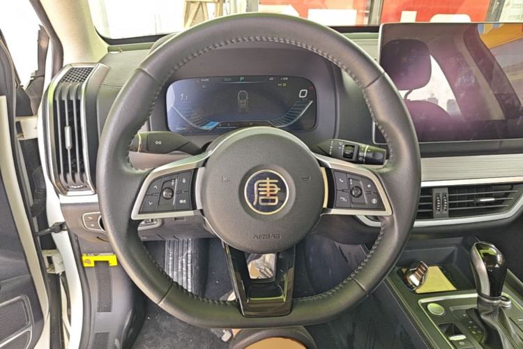 Used BYD Tang 2018 2.0T Automatic SmartConnect Prestige 7-Seater China V Standard Steering Wheel