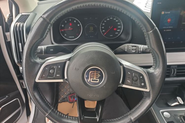 Used BYD Tang 2018 2.0T Automatic Smart Connect Prestige 7-Seater China V Standard Steering Wheel