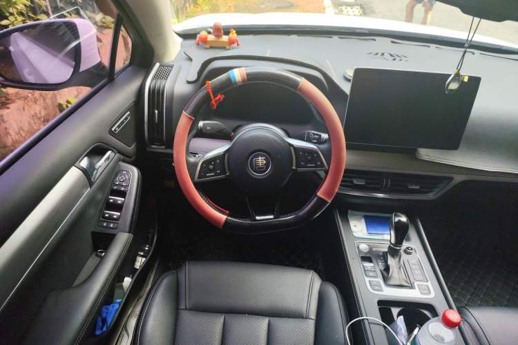 Used BYD Tang 2018 2.0T Automatic SmartConnect Prestige 7-Seater China V Standard Steering Wheel