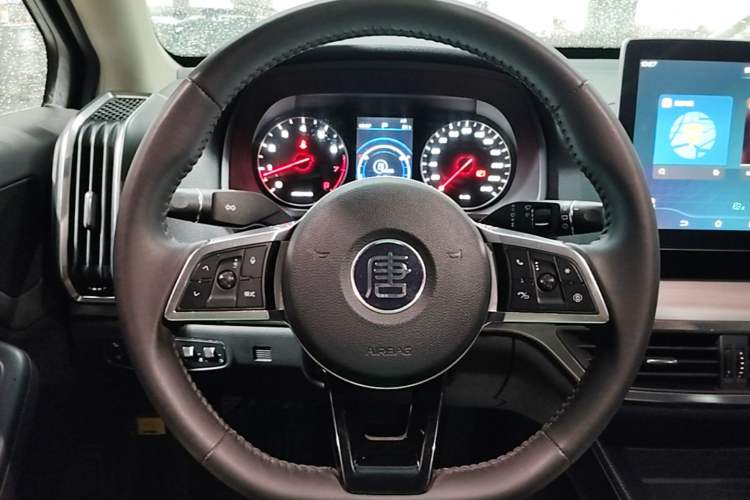 Used BYD Tang 2018 2.0T Automatic Smart Connect Prestige 7-Seater China V Standard Steering Wheel