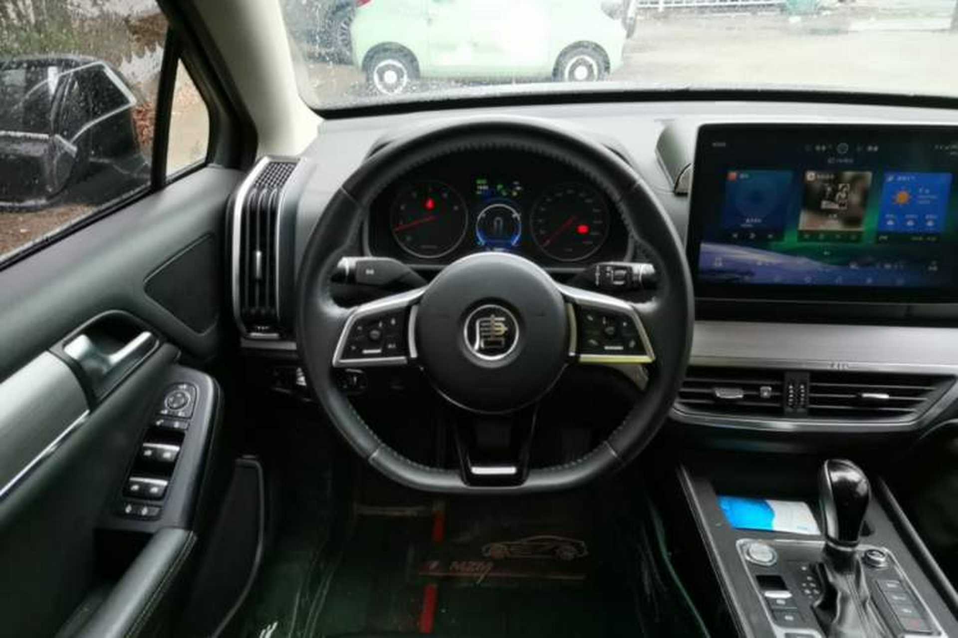 Used BYD Tang 2018 2.0T Automatic SmartConnect Luxury Edition 5 Seats China V Standard Steering Wheel