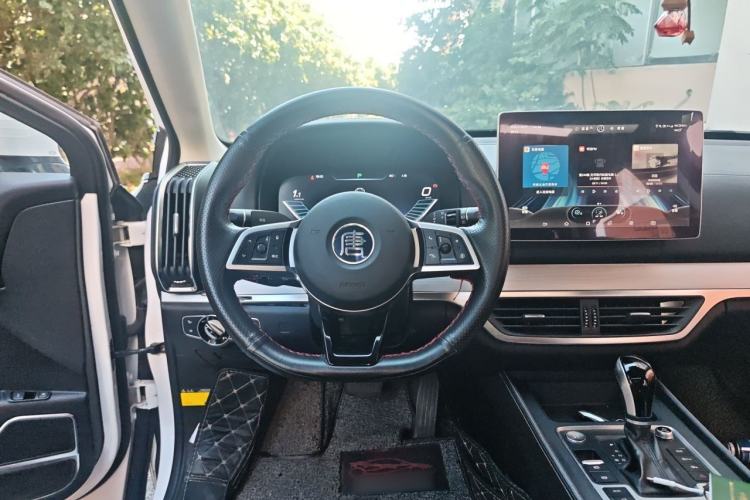 Used BYD Tang 2018 2.0T Automatic SmartConnect Prestige 7-Seater China V Standard Steering Wheel