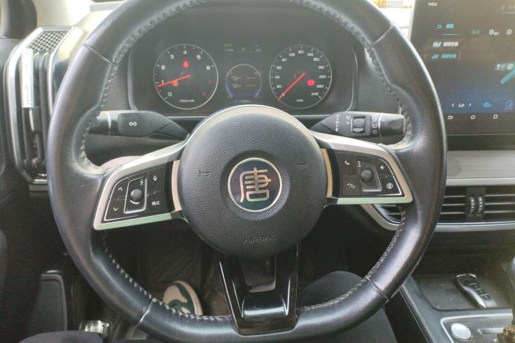 Used BYD Tang 2018 2.0T Automatic Smart Connect Prestige 7-Seater China V Standard Steering Wheel