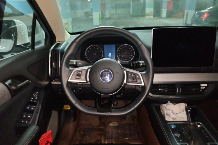 Used BYD Tang 2018 2.0T Automatic SmartConnect Prestige 5-Seater Emission Standard China V Steering Wheel