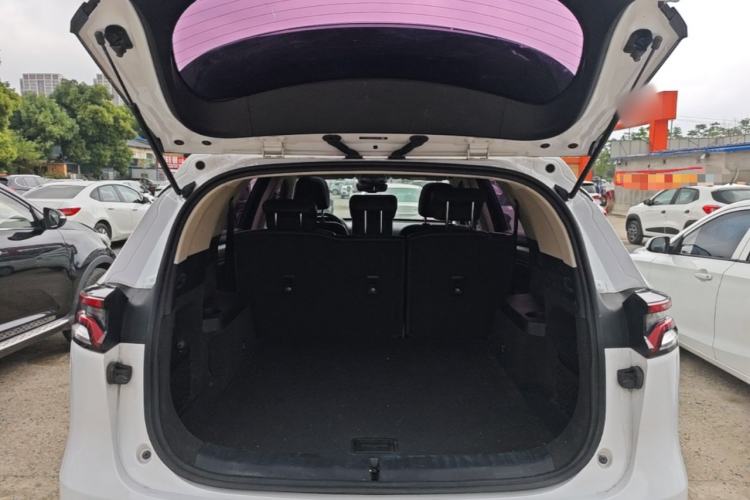 Used BYD Tang 2018 2.0T Automatic SmartConnect Luxury Edition 5 Seats China V Standard Trunk
