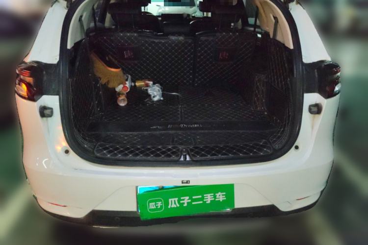 Used BYD Tang 2018 2.0T Automatic SmartConnect Prestige 7-Seater China V Standard Trunk