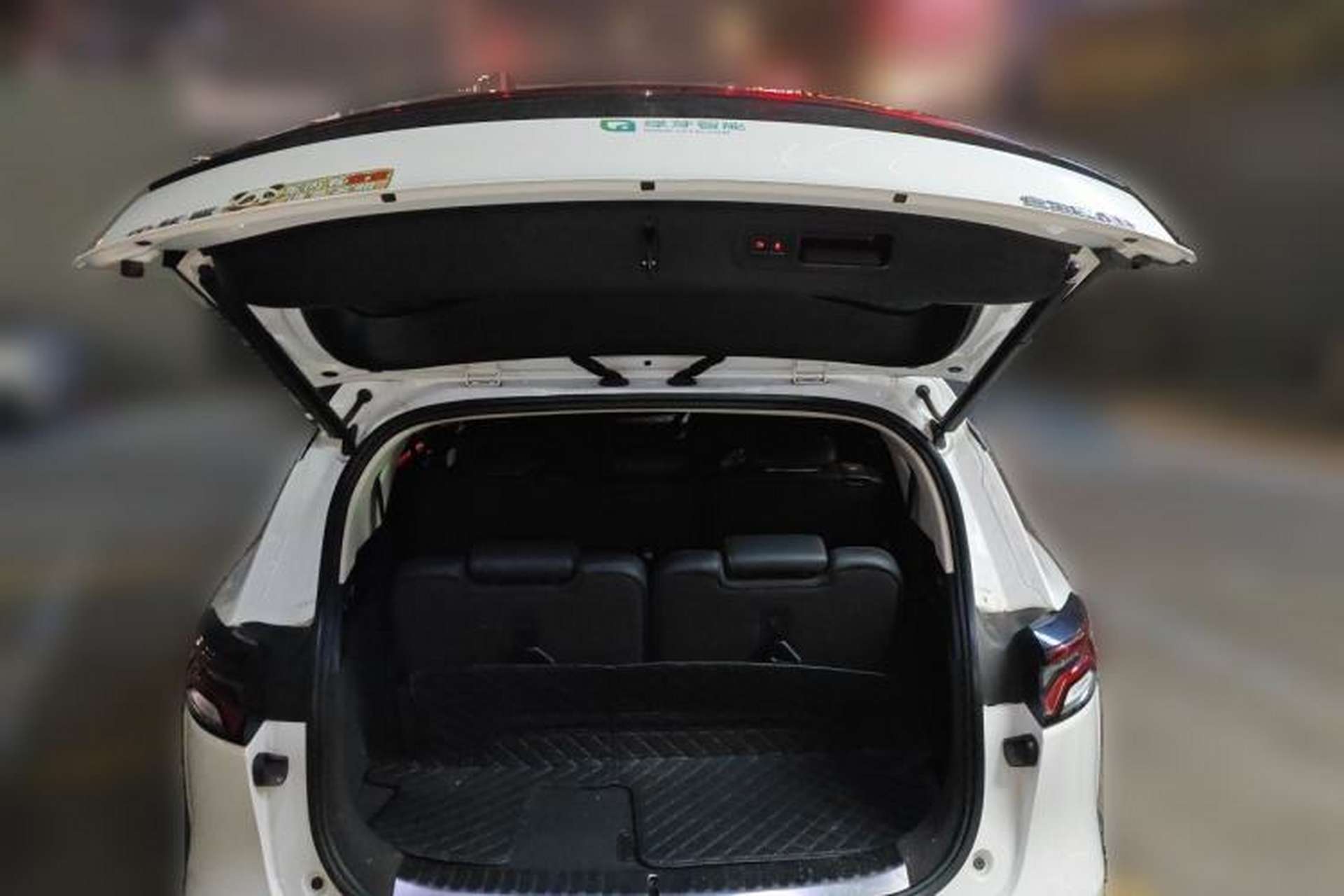 Used BYD Tang 2018 2.0T Automatic SmartConnect Prestige 7-Seater China V Standard Trunk