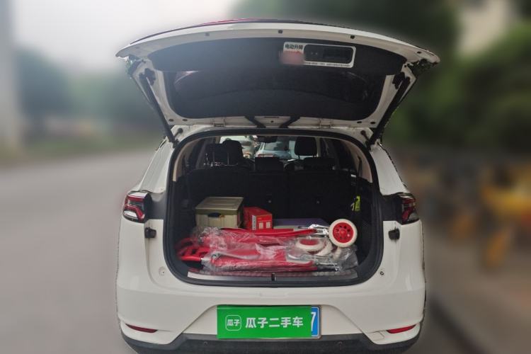Used BYD Tang 2018 2.0T Automatic SmartConnect Prestige 7-Seater China V Standard Trunk
