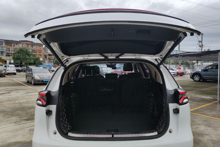 Used BYD Tang 2018 2.0T Automatic SmartConnect Prestige 7-Seater China V Standard Trunk