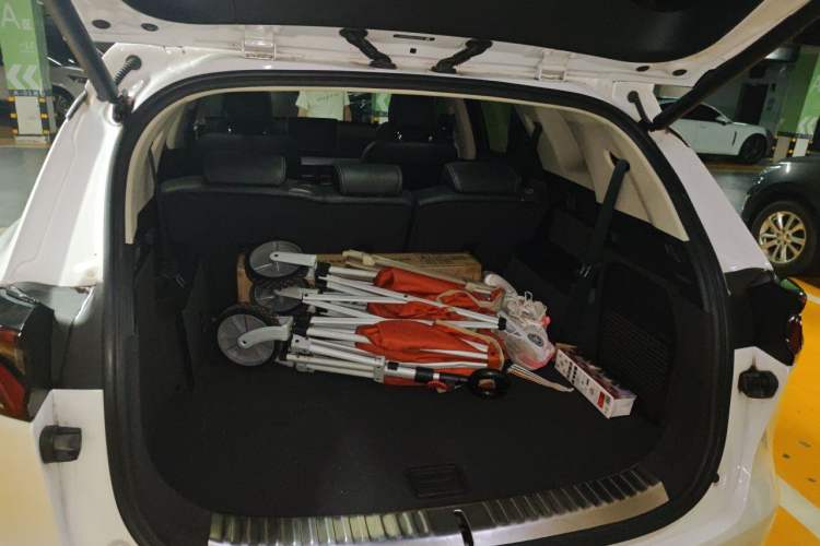 Used BYD Tang 2018 2.0T Automatic SmartConnect Prestige 7-Seater China V Standard Trunk