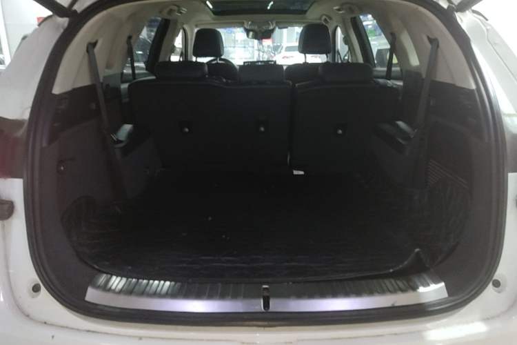 Used BYD Tang 2018 2.0T Automatic SmartConnect Prestige 7-Seater China V Standard Trunk