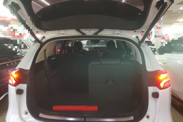 Used BYD Tang 2018 2.0T Automatic SmartConnect Prestige 7-Seater China V Standard Trunk