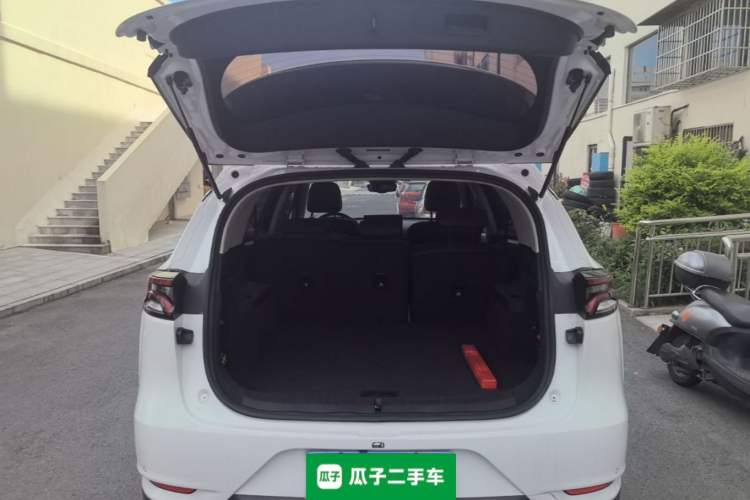 Used BYD Tang 2018 2.0T Automatic SmartConnect Luxury Edition 5 Seats China V Standard Trunk