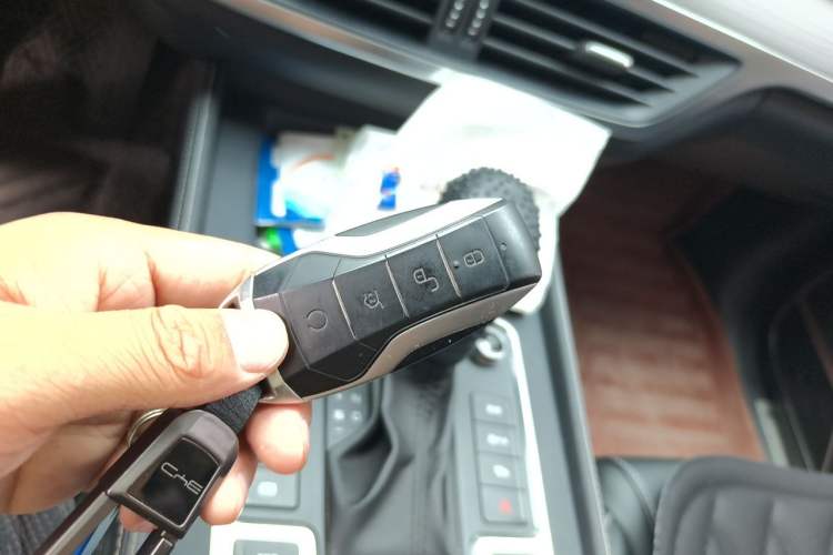 Used BYD Tang 2018 2.0T Automatic Smart Connect Prestige 7-Seater China V Standard Vehicle Key
