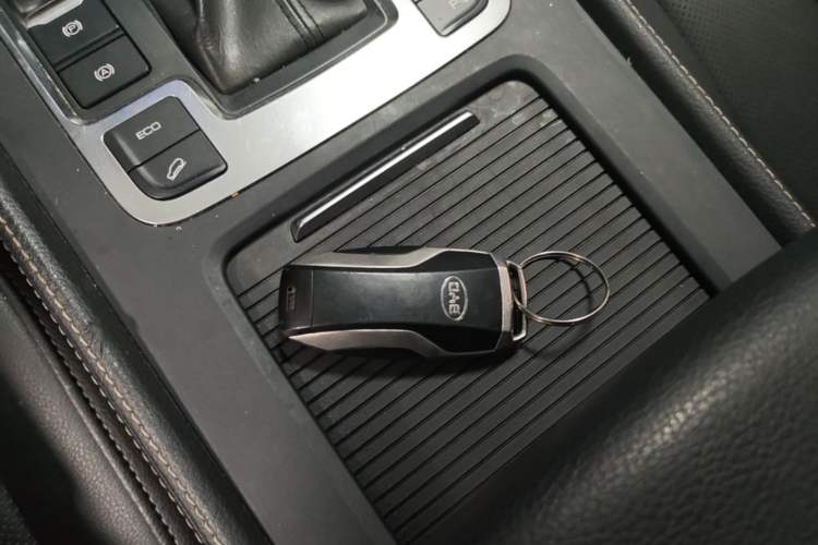 Used BYD Tang 2018 2.0T Automatic SmartConnect Prestige 7-Seater China V Standard Vehicle Key
