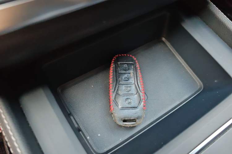 Used BYD Tang 2018 2.0T Automatic Smart Connect Prestige 7-Seater China V Standard Vehicle Key