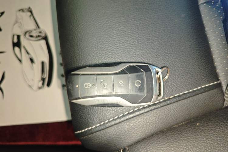 Used BYD Tang 2018 2.0T Automatic SmartConnect Prestige 7-Seater China V Standard Vehicle Key