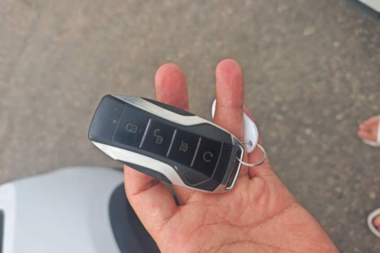 Used BYD Tang 2018 2.0T Automatic Smart Connect Prestige 7-Seater China V Standard Vehicle Key