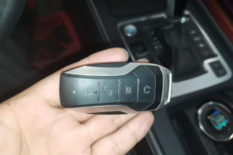 Used BYD Tang 2018 2.0T Automatic SmartConnect Prestige 7-Seater China V Standard Vehicle Key