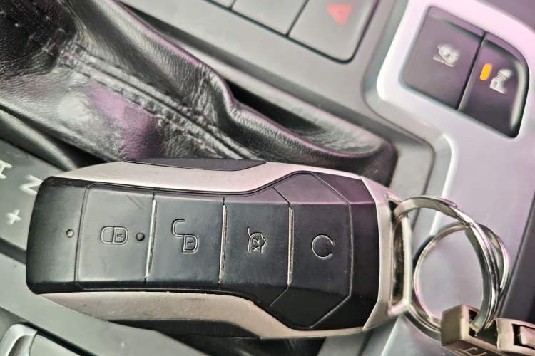 Used BYD Tang 2018 2.0T Automatic SmartConnect Prestige 7-Seater China V Standard Vehicle Key