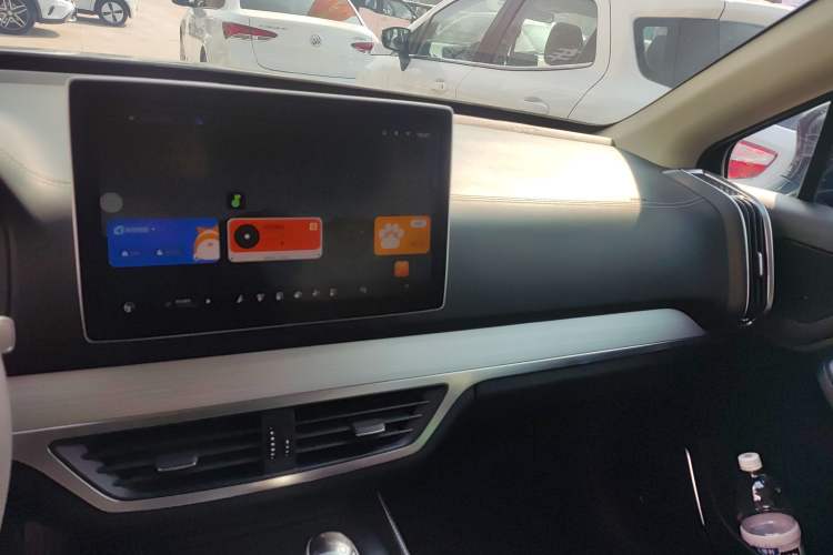 Used BYD Tang 2019 2.0T Automatic SmartConnect Luxury 7-Seater China VI Standard Audio And AC Panel