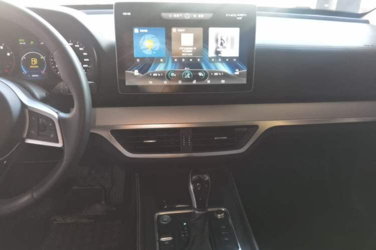Used BYD Tang 2019 2.0T Automatic SmartConnect Luxury Edition 5 Seats China VI Standard Audio And AC Panel