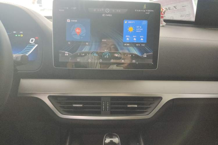Used BYD Tang 2019 2.0T Automatic SmartConnect Luxury 7-Seater China VI Standard Audio And AC Panel