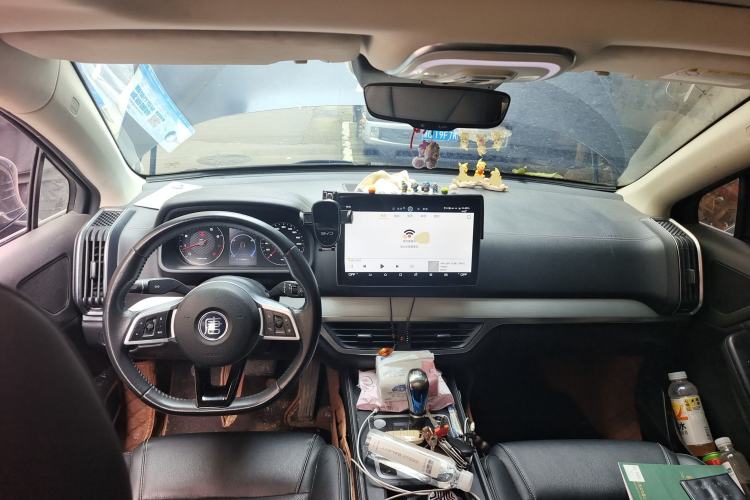 Used BYD Tang 2019 2.0T Automatic SmartConnect Prestige 7-Seater China VI Standard Center Console